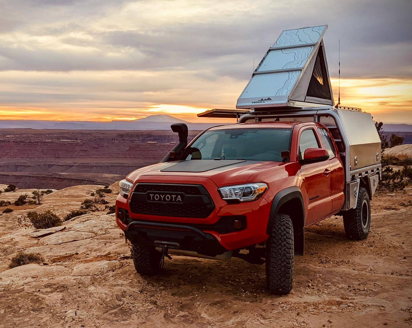 Lightweight roof top tent best sale